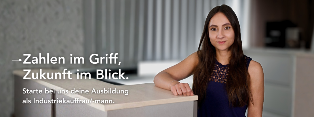 Industriekauffrau der Firma Pacoma Bild einer Industriekauffrau der Firma Pacoma