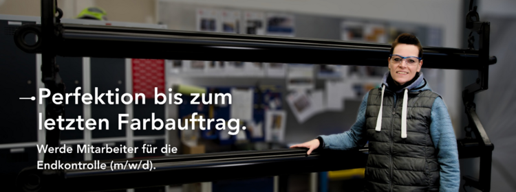 Bild einer Mitarbeiterin der Firma Pacoma in der Endkontrolle